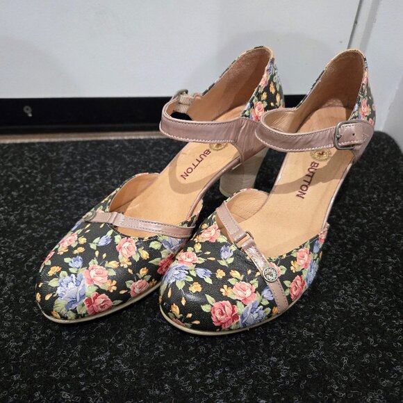 Gold Button Vintage Floral Print Leather Mary Janes - 38 - Picture 4 of 9